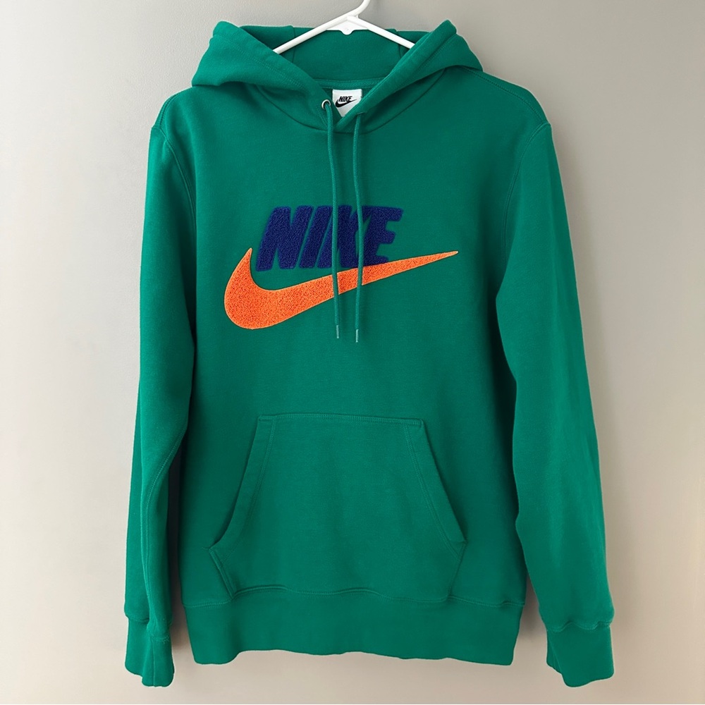 Green nike logo hoodie Club Fleece Chenille Futura Pullover Men’s Small